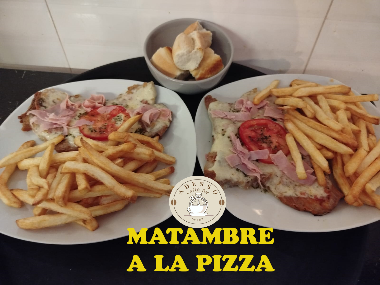 MATAMBRE A LA NAPOLITANA + ENSALADA O PAPAS FRITAS